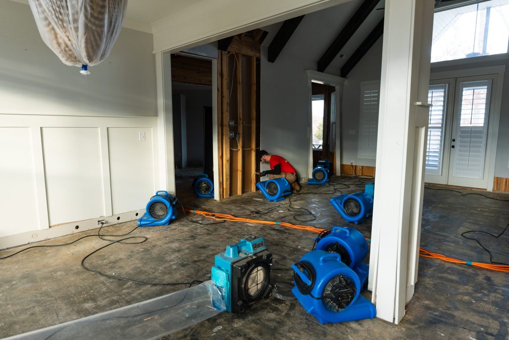 Expert Water Restoration Near Me 24/7 Local Services