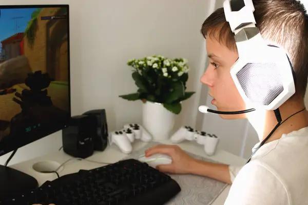 The Benefits of Playing an Online Game for Relaxation